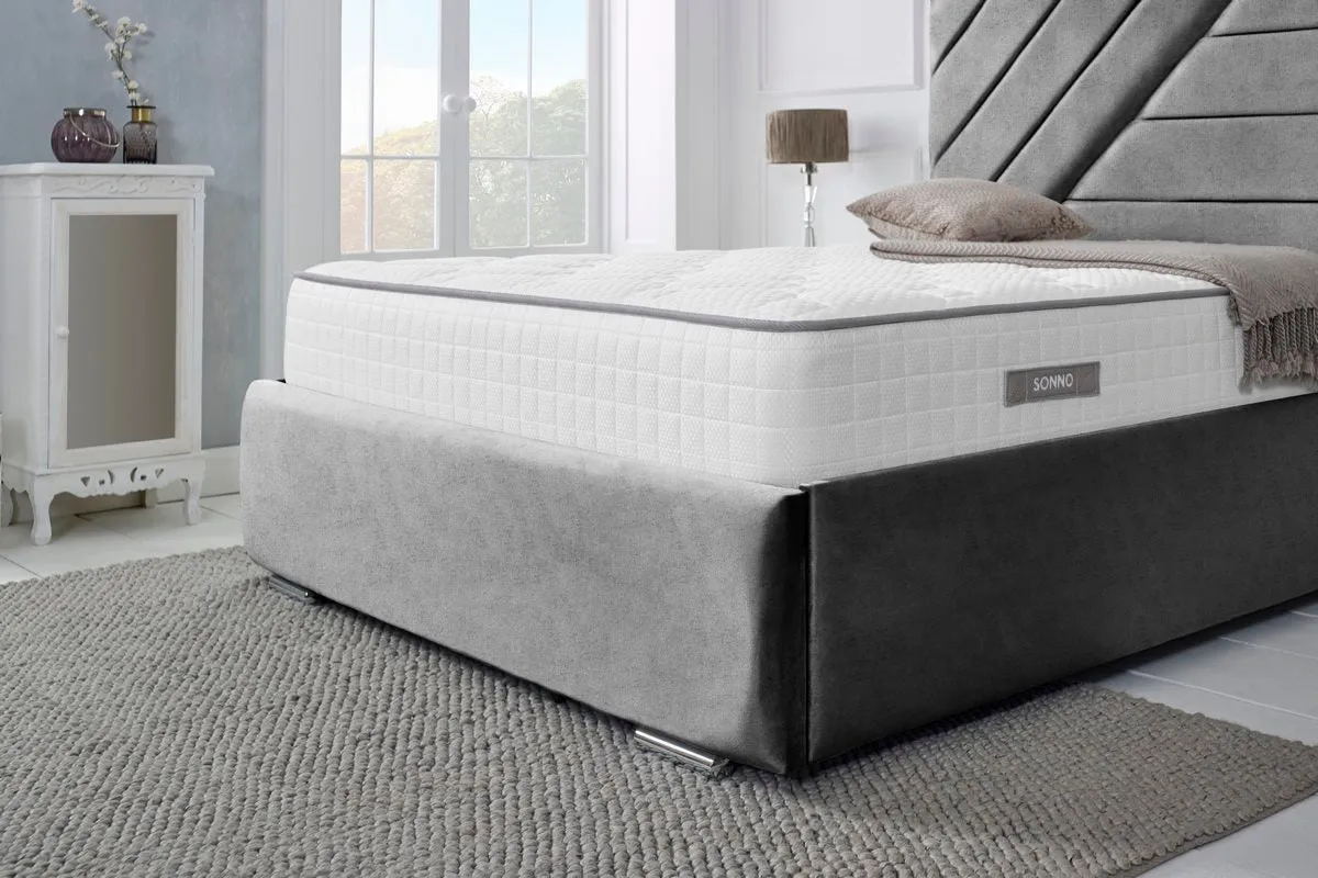 Chicago Upholstered Bed