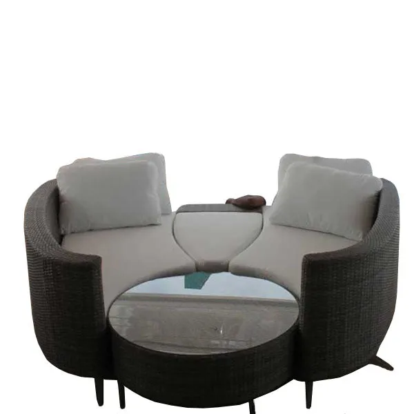 Outdoor Furniture Wicker Day Bed - Resting Place