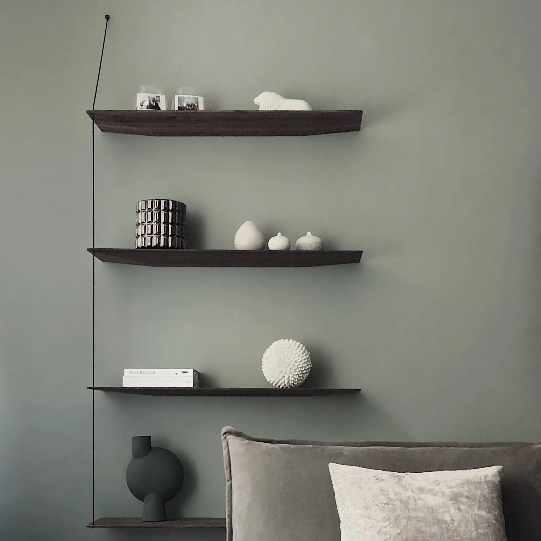 Stedge Shelf