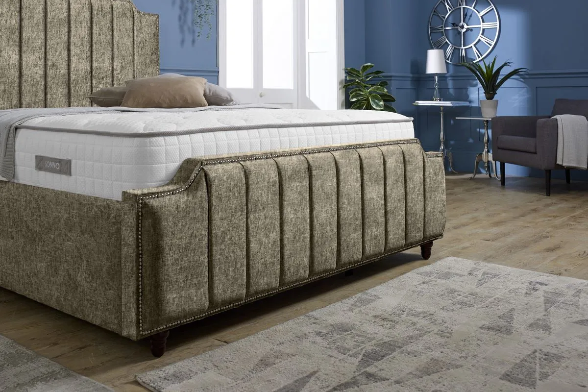 Washington Upholstered Bed