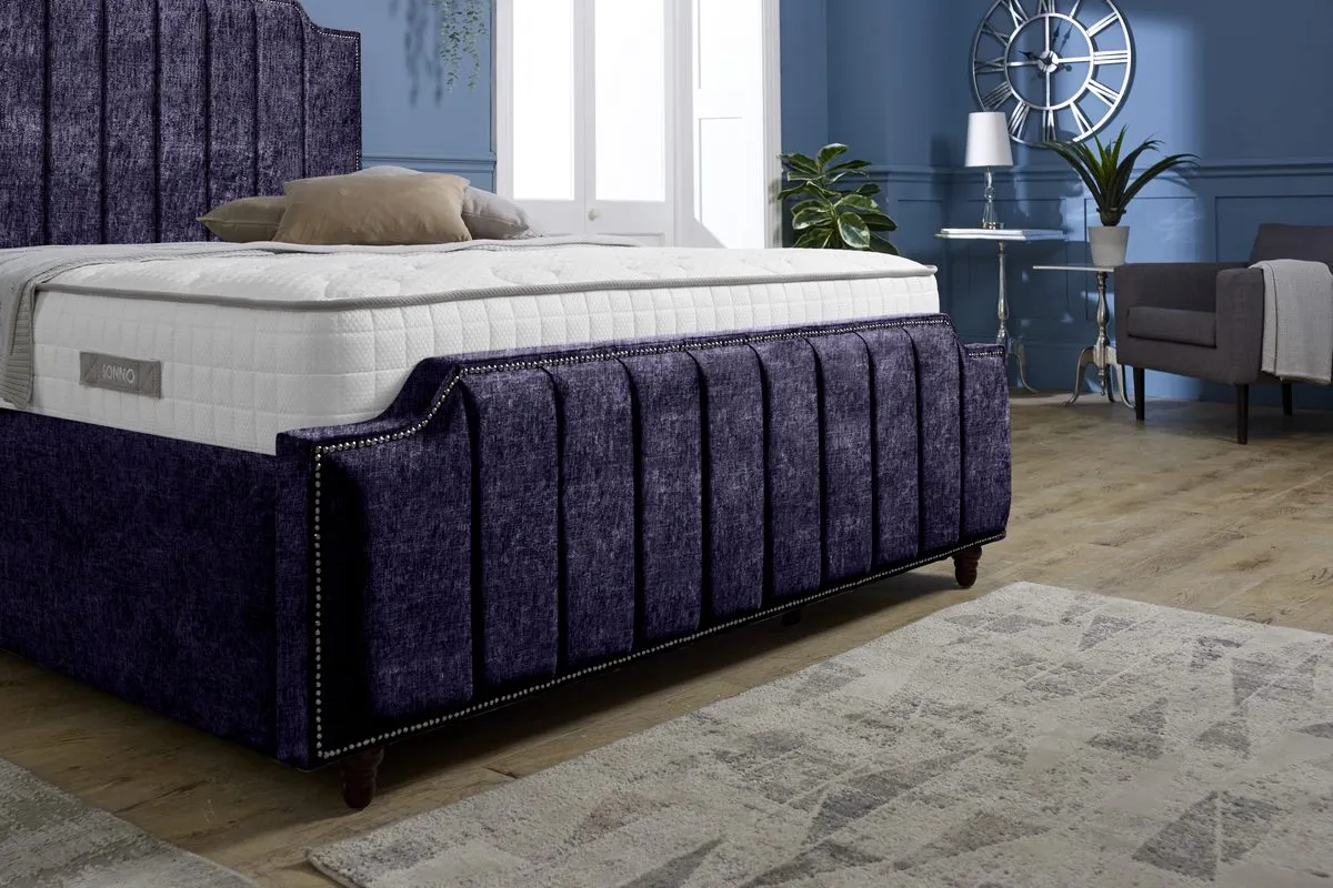 Washington Upholstered Bed