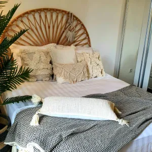 Zigzag Pattern Motif Raw Cotton Throw
